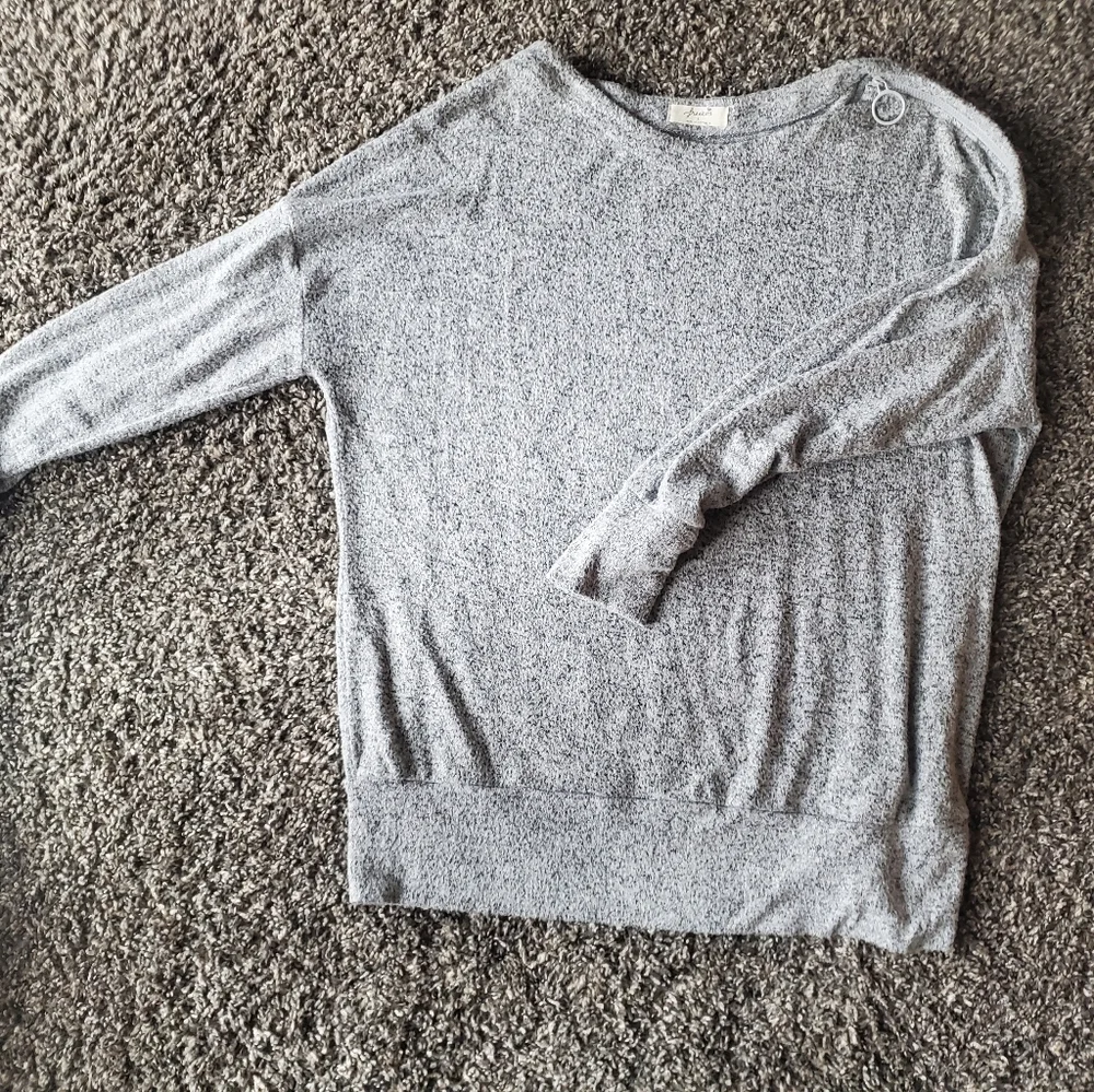 Sweater! - Picture 2 of 4
